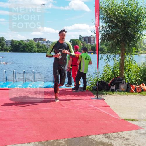 16.06.2024 - 7 Türme Triathlon KatJ http://msf.ph/oto/6296339 16.06.2024 11:09:23 Schwimmen 202 meine-sportfotos.de