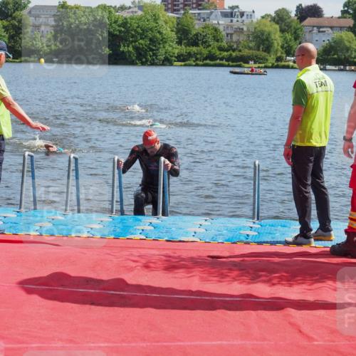 16.06.2024 - 7 Türme Triathlon KatJ http://msf.ph/oto/6296371 16.06.2024 11:09:50 Schwimmen 15, 16, 47, 201, 202 meine-sportfotos.de