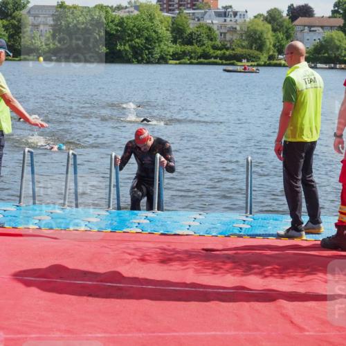 16.06.2024 - 7 Türme Triathlon KatJ http://msf.ph/oto/6296376 16.06.2024 11:09:50 Schwimmen 15, 16, 47, 201, 202 meine-sportfotos.de