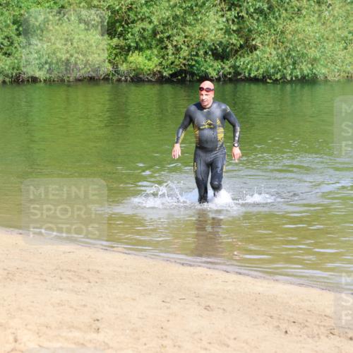 16.06.2024 - 26. Vierlanden-Triathlon Strokosch-Dieckow http://msf.ph/oto/6296386 16.06.2024 09:40:39 Schwimmen  meine-sportfotos.de