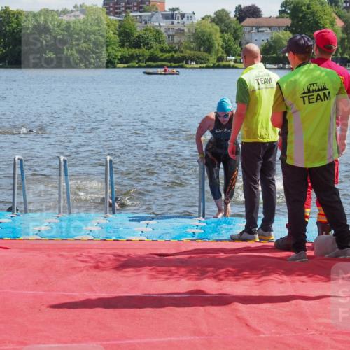 16.06.2024 - 7 Türme Triathlon KatJ http://msf.ph/oto/6296491 16.06.2024 11:10:08 Schwimmen 15, 16, 47, 201 meine-sportfotos.de