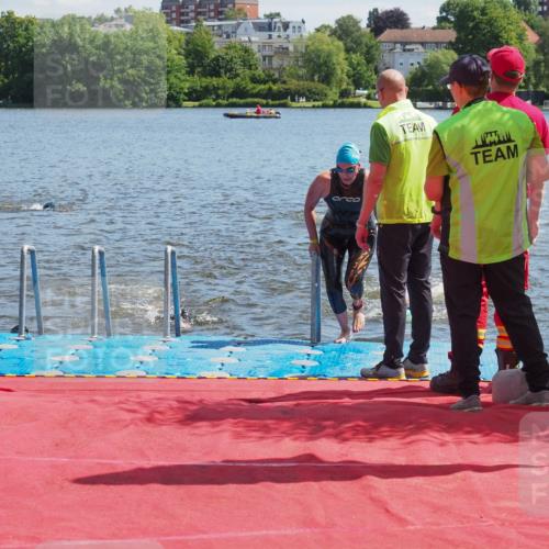 16.06.2024 - 7 Türme Triathlon KatJ http://msf.ph/oto/6296498 16.06.2024 11:10:08 Schwimmen 15, 16, 47, 201 meine-sportfotos.de