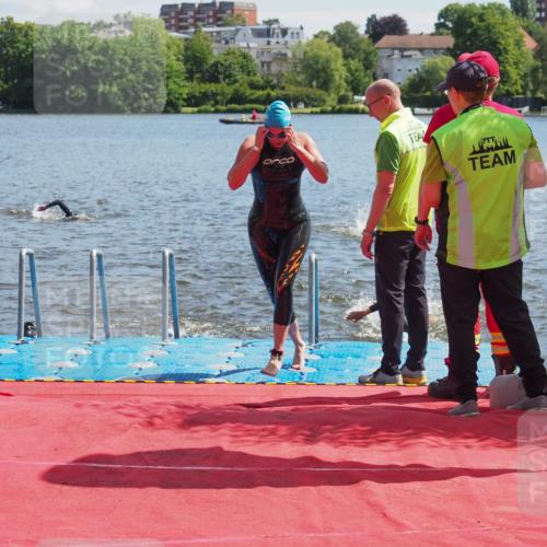 16.06.2024 - 7 Türme Triathlon KatJ http://msf.ph/oto/6296527 16.06.2024 11:10:09 Schwimmen 15, 16, 47, 201 meine-sportfotos.de