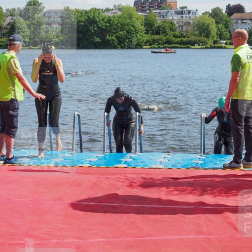16.06.2024 - 7 Türme Triathlon KatJ http://msf.ph/oto/6296629 16.06.2024 11:10:16 Schwimmen 15, 42, 47, 201 meine-sportfotos.de
