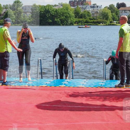 16.06.2024 - 7 Türme Triathlon KatJ http://msf.ph/oto/6296632 16.06.2024 11:10:16 Schwimmen 15, 42, 47, 201 meine-sportfotos.de