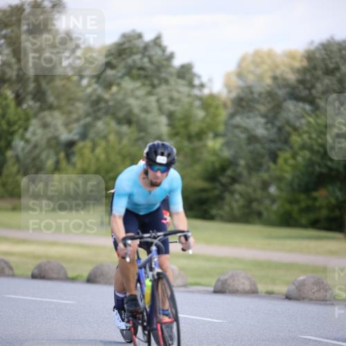 16.06.2024 - 26. Vierlanden-Triathlon Jannik Wohlers http://msf.ph/oto/6296639 16.06.2024 11:37:58 Radfahren 1, 3, 142, 316, 383, 614 meine-sportfotos.de