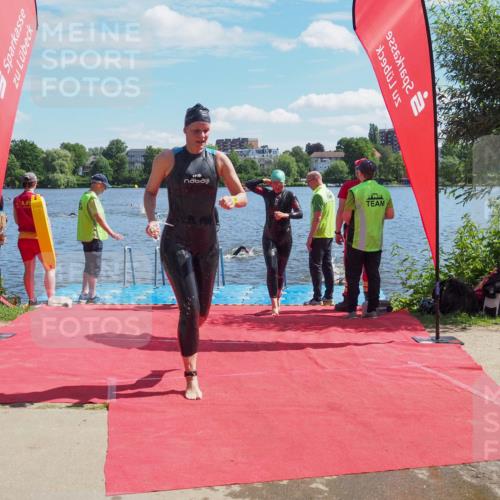 16.06.2024 - 7 Türme Triathlon KatJ http://msf.ph/oto/6296658 16.06.2024 11:10:20 Schwimmen 15, 42, 47, 201 meine-sportfotos.de