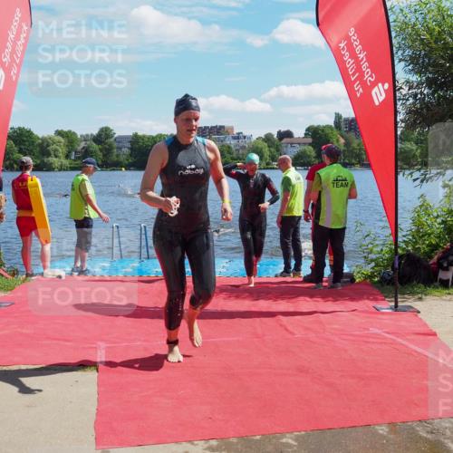 16.06.2024 - 7 Türme Triathlon KatJ http://msf.ph/oto/6296666 16.06.2024 11:10:20 Schwimmen 15, 42, 47, 201 meine-sportfotos.de