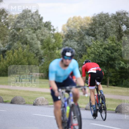 16.06.2024 - 26. Vierlanden-Triathlon Jannik Wohlers http://msf.ph/oto/6296672 16.06.2024 11:37:58 Radfahren 1, 3, 142, 316, 383, 614 meine-sportfotos.de