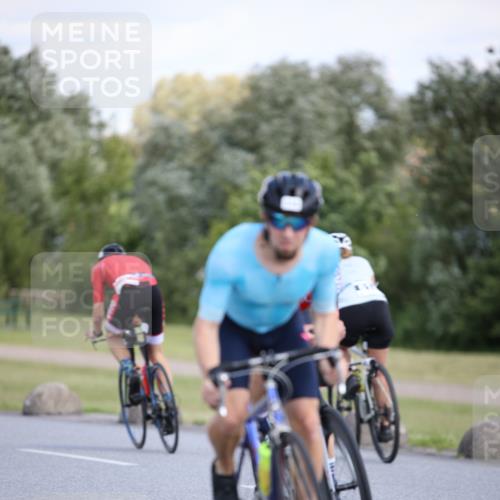 16.06.2024 - 26. Vierlanden-Triathlon Jannik Wohlers http://msf.ph/oto/6296701 16.06.2024 11:37:58 Radfahren 1, 3, 142, 316, 383, 614 meine-sportfotos.de