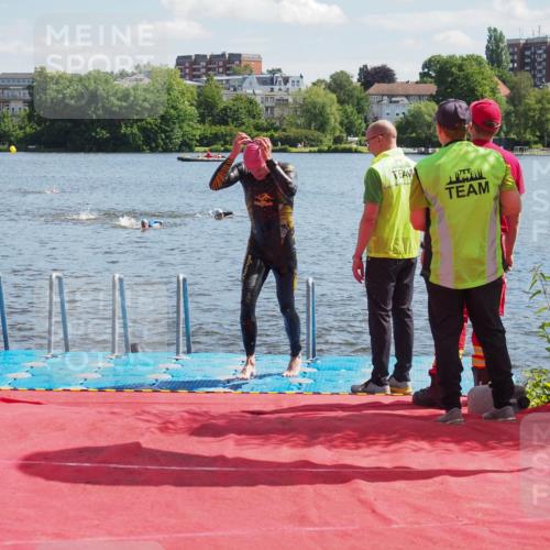 16.06.2024 - 7 Türme Triathlon KatJ http://msf.ph/oto/6296733 16.06.2024 11:10:29 Schwimmen 42, 47, 201, 246, 269 meine-sportfotos.de
