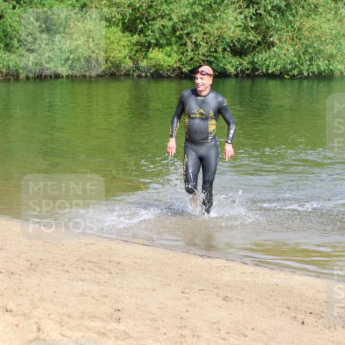 16.06.2024 - 26. Vierlanden-Triathlon Strokosch-Dieckow http://msf.ph/oto/6296756 16.06.2024 09:40:40 Schwimmen  meine-sportfotos.de