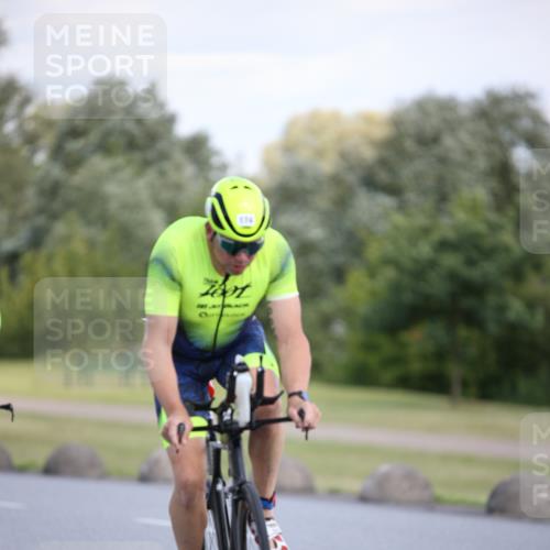 16.06.2024 - 26. Vierlanden-Triathlon Jannik Wohlers http://msf.ph/oto/6296775 16.06.2024 11:38:01 Radfahren 1, 3, 9, 138, 142, 174, 316, 383, 411, 614 meine-sportfotos.de