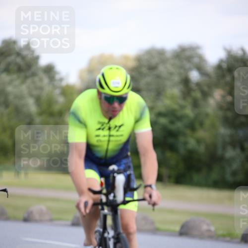 16.06.2024 - 26. Vierlanden-Triathlon Jannik Wohlers http://msf.ph/oto/6296804 16.06.2024 11:38:02 Radfahren 1, 9, 138, 142, 174, 316, 383, 411, 614 meine-sportfotos.de