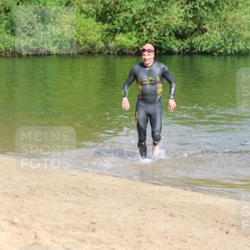 16.06.2024 - 26. Vierlanden-Triathlon Strokosch-Dieckow http://msf.ph/oto/6296828 16.06.2024 09:40:41 Schwimmen 109, 109 meine-sportfotos.de