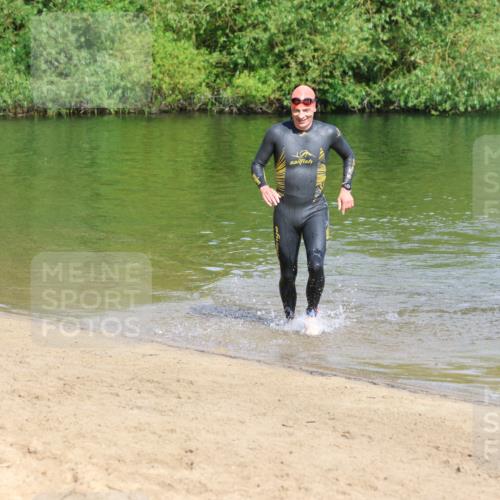 16.06.2024 - 26. Vierlanden-Triathlon Strokosch-Dieckow http://msf.ph/oto/6296851 16.06.2024 09:40:41 Schwimmen 109, 109 meine-sportfotos.de