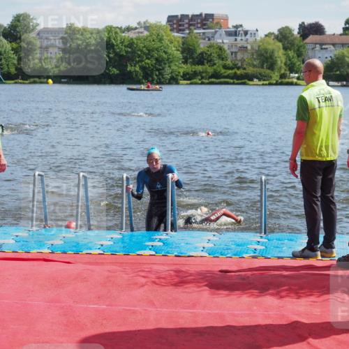 16.06.2024 - 7 Türme Triathlon KatJ http://msf.ph/oto/6296894 16.06.2024 11:10:55 Schwimmen 42, 226, 246, 269, 277, 292, 297 meine-sportfotos.de