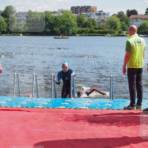 16.06.2024 - 7 Türme Triathlon KatJ http://msf.ph/oto/6296897 16.06.2024 11:10:55 Schwimmen 42, 226, 246, 269, 277, 292, 297 meine-sportfotos.de