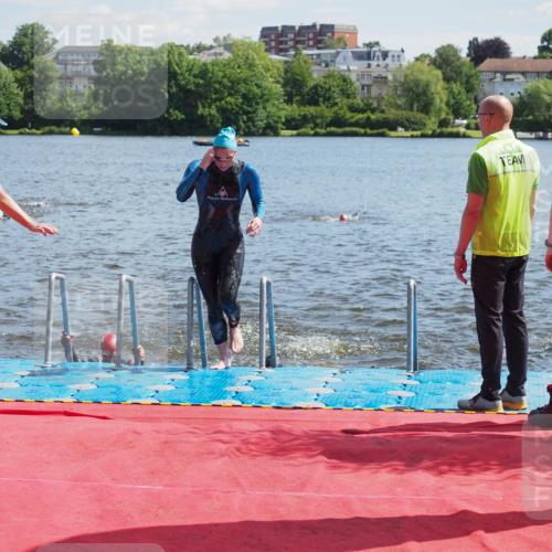16.06.2024 - 7 Türme Triathlon KatJ http://msf.ph/oto/6296921 16.06.2024 11:10:56 Schwimmen 42, 226, 246, 269, 277, 292, 297 meine-sportfotos.de
