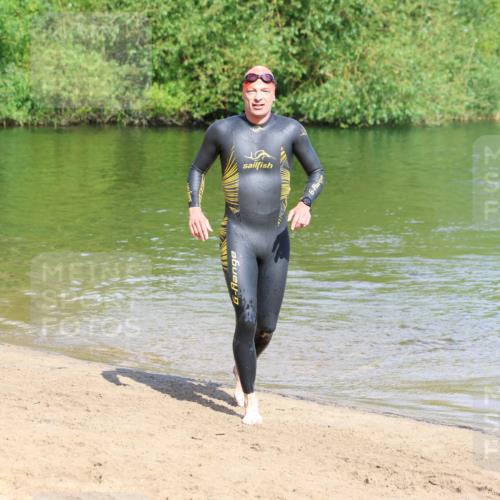 16.06.2024 - 26. Vierlanden-Triathlon Strokosch-Dieckow http://msf.ph/oto/6296925 16.06.2024 09:40:43 Schwimmen 109, 109 meine-sportfotos.de