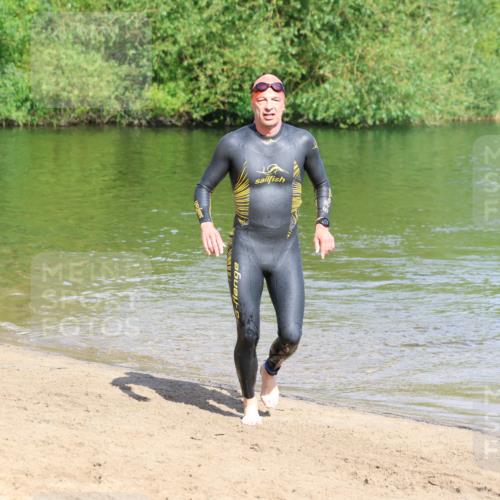 16.06.2024 - 26. Vierlanden-Triathlon Strokosch-Dieckow http://msf.ph/oto/6296950 16.06.2024 09:40:43 Schwimmen 109, 109 meine-sportfotos.de