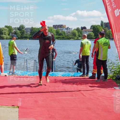 16.06.2024 - 7 Türme Triathlon KatJ http://msf.ph/oto/6297014 16.06.2024 11:11:03 Schwimmen 43, 226, 246, 269, 277, 292, 297 meine-sportfotos.de