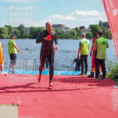 16.06.2024 - 7 Türme Triathlon KatJ http://msf.ph/oto/6297017 16.06.2024 11:11:03 Schwimmen 43, 226, 246, 269, 277, 292, 297 meine-sportfotos.de