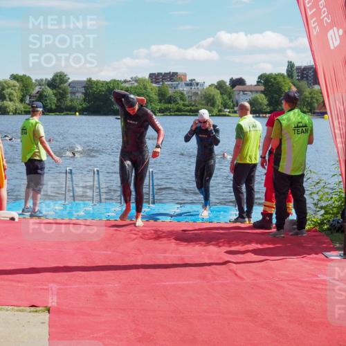 16.06.2024 - 7 Türme Triathlon KatJ http://msf.ph/oto/6297030 16.06.2024 11:11:05 Schwimmen 43, 226, 246, 269, 277, 292, 297 meine-sportfotos.de