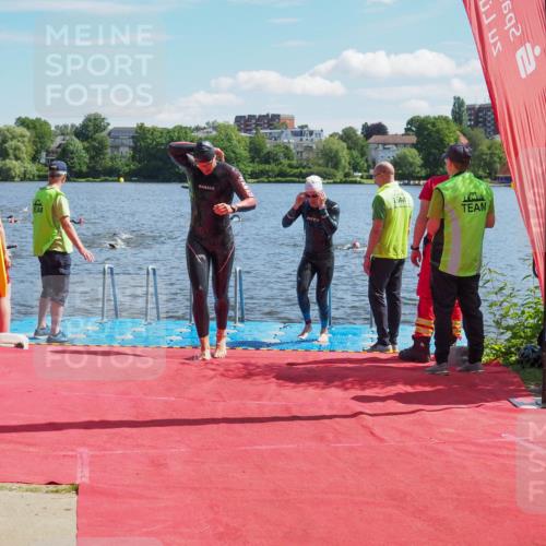 16.06.2024 - 7 Türme Triathlon KatJ http://msf.ph/oto/6297034 16.06.2024 11:11:05 Schwimmen 43, 226, 246, 269, 277, 292, 297 meine-sportfotos.de