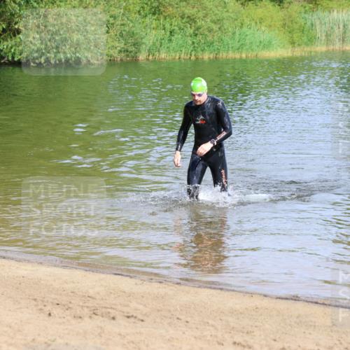 16.06.2024 - 26. Vierlanden-Triathlon Strokosch-Dieckow http://msf.ph/oto/6297036 16.06.2024 09:40:56 Schwimmen 109, 113, 109, 113 meine-sportfotos.de