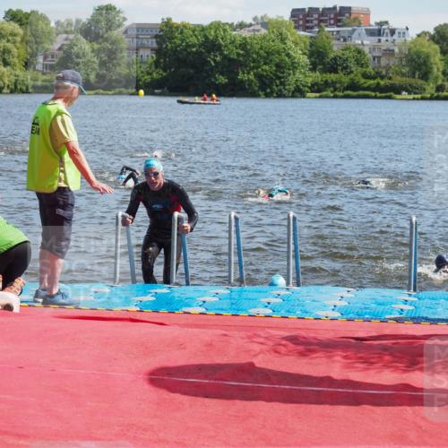 16.06.2024 - 7 Türme Triathlon KatJ http://msf.ph/oto/6297126 16.06.2024 11:11:25 Schwimmen 43, 44, 159, 192, 226, 273, 277, 297 meine-sportfotos.de