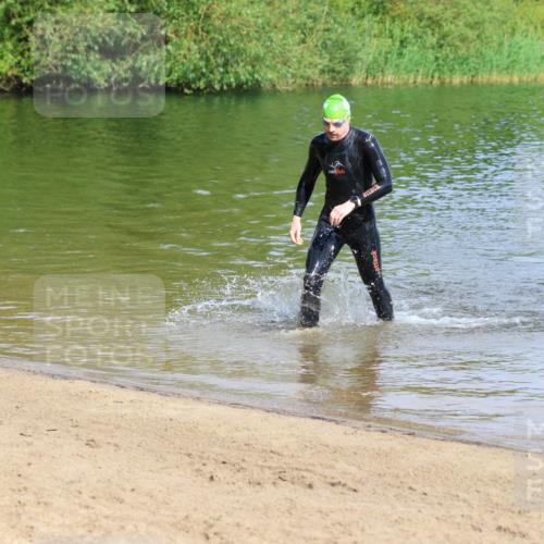 16.06.2024 - 26. Vierlanden-Triathlon Strokosch-Dieckow http://msf.ph/oto/6297170 16.06.2024 09:40:57 Schwimmen 109, 113, 109, 113 meine-sportfotos.de