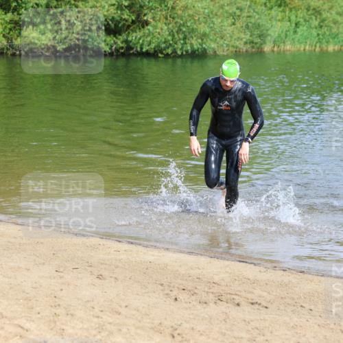 16.06.2024 - 26. Vierlanden-Triathlon Strokosch-Dieckow http://msf.ph/oto/6297225 16.06.2024 09:40:58 Schwimmen 109, 113, 109, 113 meine-sportfotos.de