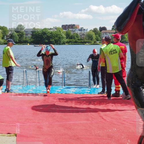 16.06.2024 - 7 Türme Triathlon KatJ http://msf.ph/oto/6297243 16.06.2024 11:11:31 Schwimmen 43, 44, 159, 192, 226, 249, 273, 277, 297 meine-sportfotos.de