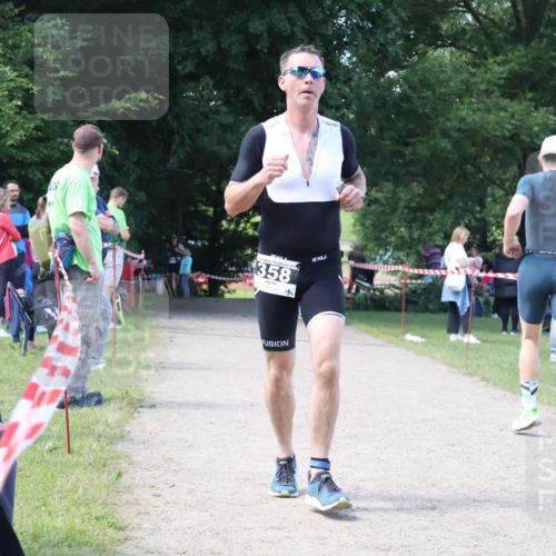 16.06.2024 - 26. Vierlanden-Triathlon Lena Gebhardt http://msf.ph/oto/6297246 16.06.2024 11:47:48 Laufen 358 meine-sportfotos.de