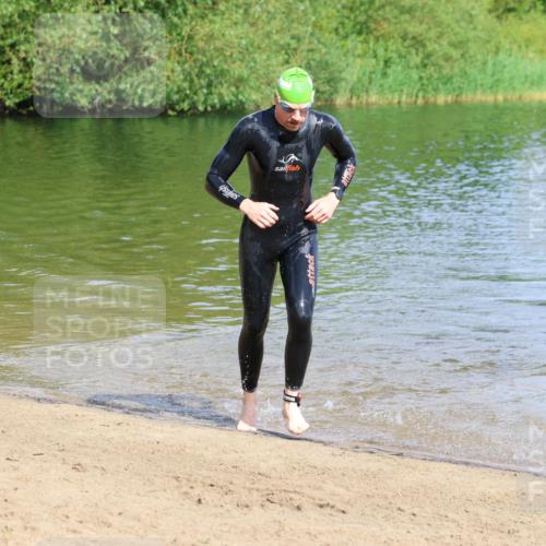 16.06.2024 - 26. Vierlanden-Triathlon Strokosch-Dieckow http://msf.ph/oto/6297386 16.06.2024 09:41:00 Schwimmen 109, 113, 109, 113 meine-sportfotos.de
