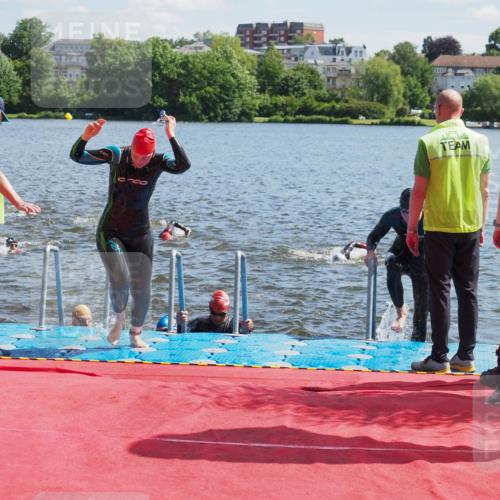 16.06.2024 - 7 Türme Triathlon KatJ http://msf.ph/oto/6297428 16.06.2024 11:11:46 Schwimmen 43, 44, 159, 180, 192, 213, 247, 249, 273 meine-sportfotos.de