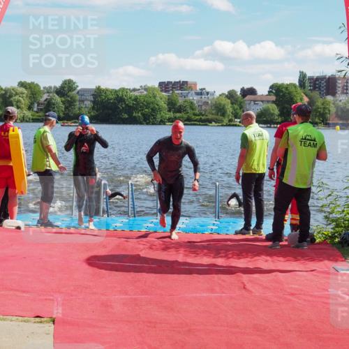 16.06.2024 - 7 Türme Triathlon KatJ http://msf.ph/oto/6297502 16.06.2024 11:11:52 Schwimmen 9, 44, 159, 180, 192, 213, 247, 249, 273, 602 meine-sportfotos.de