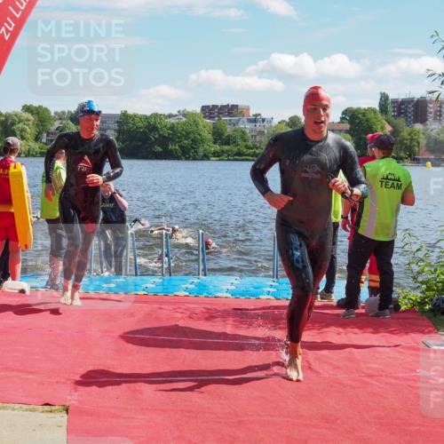 16.06.2024 - 7 Türme Triathlon KatJ http://msf.ph/oto/6297539 16.06.2024 11:11:54 Schwimmen 9, 44, 159, 180, 192, 213, 247, 249, 273, 602 meine-sportfotos.de