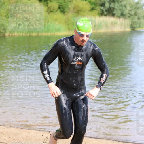 16.06.2024 - 26. Vierlanden-Triathlon Strokosch-Dieckow http://msf.ph/oto/6297542 16.06.2024 09:41:01 Schwimmen 109, 113, 109, 113 meine-sportfotos.de