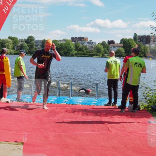 16.06.2024 - 7 Türme Triathlon KatJ http://msf.ph/oto/6297547 16.06.2024 11:11:56 Schwimmen 9, 44, 159, 180, 192, 213, 247, 249, 273, 602 meine-sportfotos.de