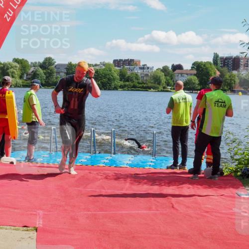 16.06.2024 - 7 Türme Triathlon KatJ http://msf.ph/oto/6297549 16.06.2024 11:11:56 Schwimmen 9, 44, 159, 180, 192, 213, 247, 249, 273, 602 meine-sportfotos.de