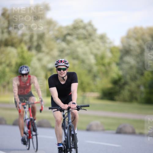 16.06.2024 - 26. Vierlanden-Triathlon Jannik Wohlers http://msf.ph/oto/6297781 16.06.2024 11:38:07 Radfahren 9, 138, 142, 174, 256, 296, 306, 348, 383, 411 meine-sportfotos.de