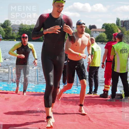 16.06.2024 - 7 Türme Triathlon KatJ http://msf.ph/oto/6297786 16.06.2024 11:12:13 Schwimmen 9, 180, 213, 247, 249, 602 meine-sportfotos.de