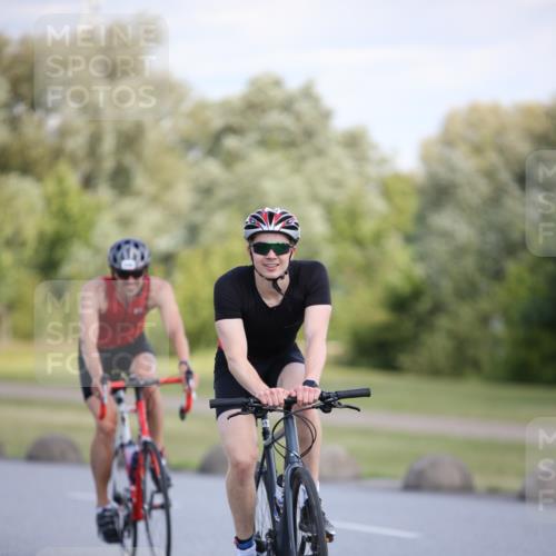 16.06.2024 - 26. Vierlanden-Triathlon Jannik Wohlers http://msf.ph/oto/6297800 16.06.2024 11:38:07 Radfahren 9, 138, 142, 174, 256, 296, 306, 348, 383, 411 meine-sportfotos.de