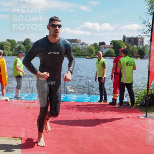 16.06.2024 - 7 Türme Triathlon KatJ http://msf.ph/oto/6297831 16.06.2024 11:12:20 Schwimmen 9, 180, 213, 247, 602 meine-sportfotos.de