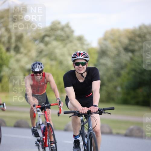 16.06.2024 - 26. Vierlanden-Triathlon Jannik Wohlers http://msf.ph/oto/6297832 16.06.2024 11:38:07 Radfahren 9, 138, 142, 174, 256, 296, 306, 348, 383, 411 meine-sportfotos.de
