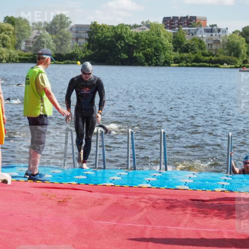 16.06.2024 - 7 Türme Triathlon KatJ http://msf.ph/oto/6297842 16.06.2024 11:12:23 Schwimmen 9, 180, 213, 247, 602 meine-sportfotos.de