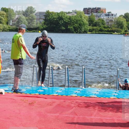 16.06.2024 - 7 Türme Triathlon KatJ http://msf.ph/oto/6297851 16.06.2024 11:12:24 Schwimmen 9, 213, 247, 602 meine-sportfotos.de