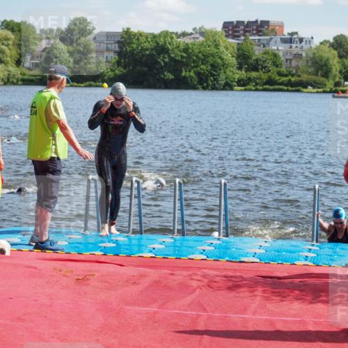 16.06.2024 - 7 Türme Triathlon KatJ http://msf.ph/oto/6297855 16.06.2024 11:12:24 Schwimmen 9, 213, 247, 602 meine-sportfotos.de